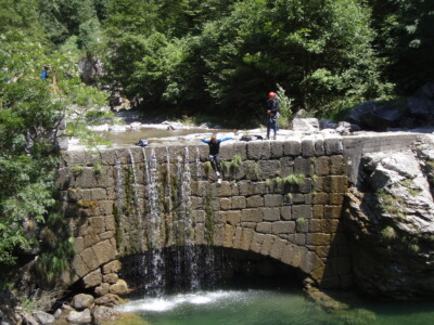 Adventure Altitude - Canyoning - Italië - Sprong